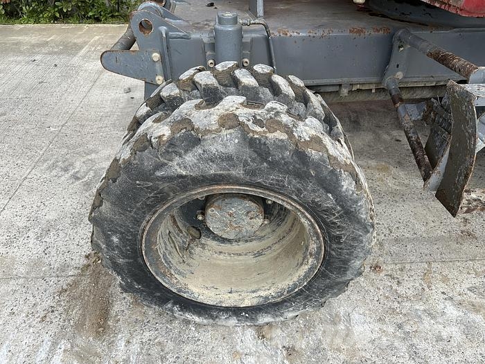 Takeuchi TB295W 轮式挖掘机