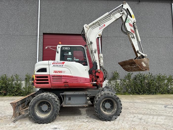Takeuchi TB295W 轮式挖掘机