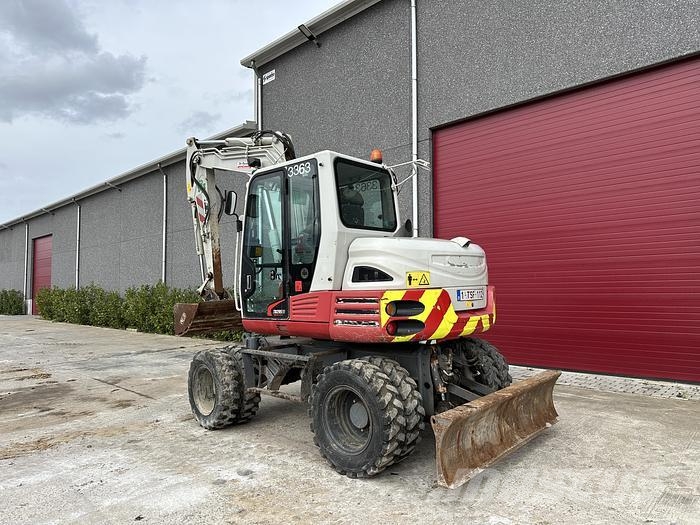 Takeuchi TB295W 轮式挖掘机