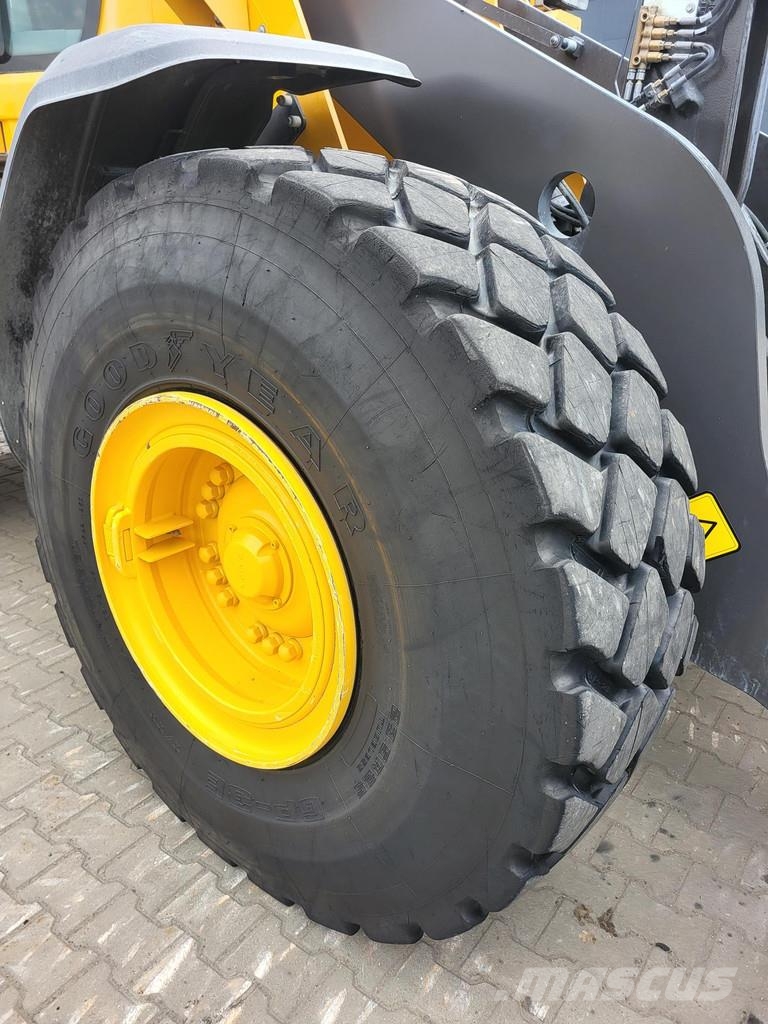 Volvo L110H2 لوادر بعجل