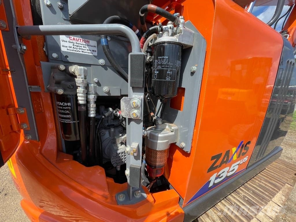 Hitachi ZX 135 US-6 Escavadeiras de esteiras