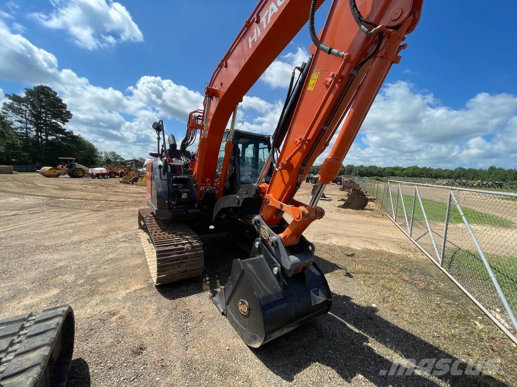Hitachi ZX 135 US-6 Escavadeiras de esteiras
