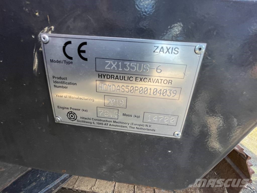 Hitachi ZX 135 US-6 Escavadeiras de esteiras