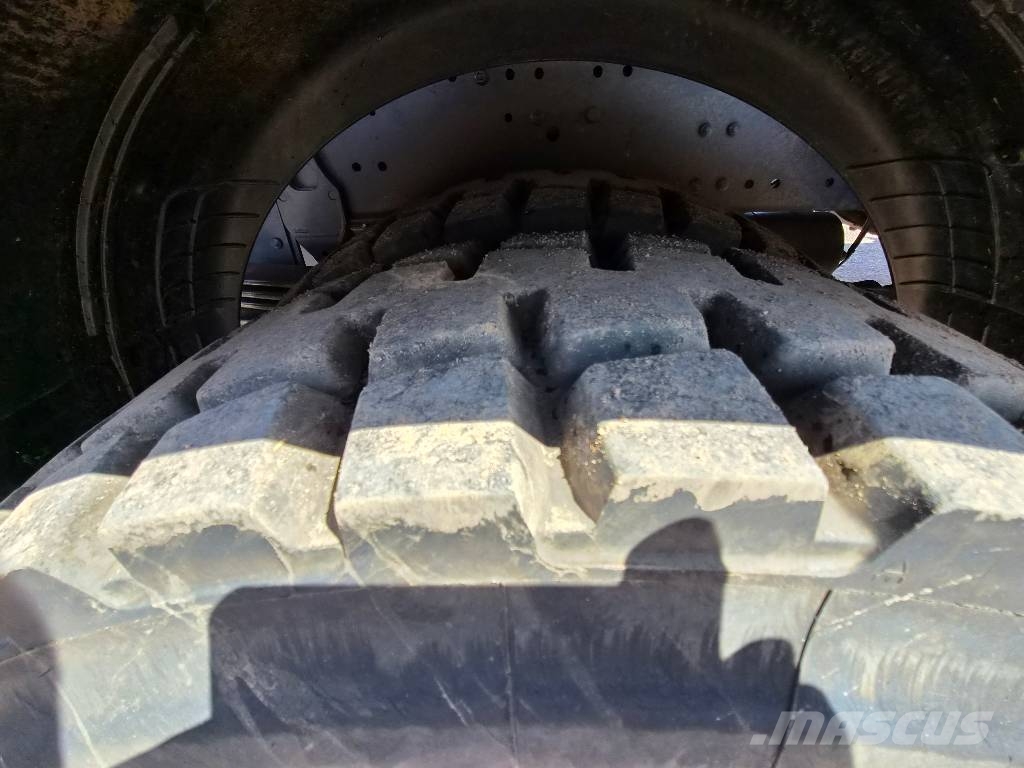 Mercedes-Benz Actros 1836 AK MP3 / 113.Tkm / Hiab XS099 HIDUO Savivarčių priekabų vilkikai