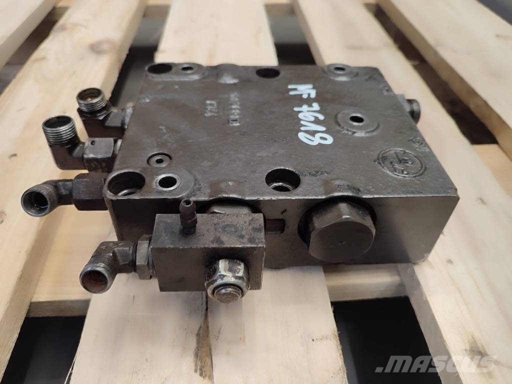 Massey Ferguson 7618 Hydraulic valve Brakes 0011355291 Hydraulika