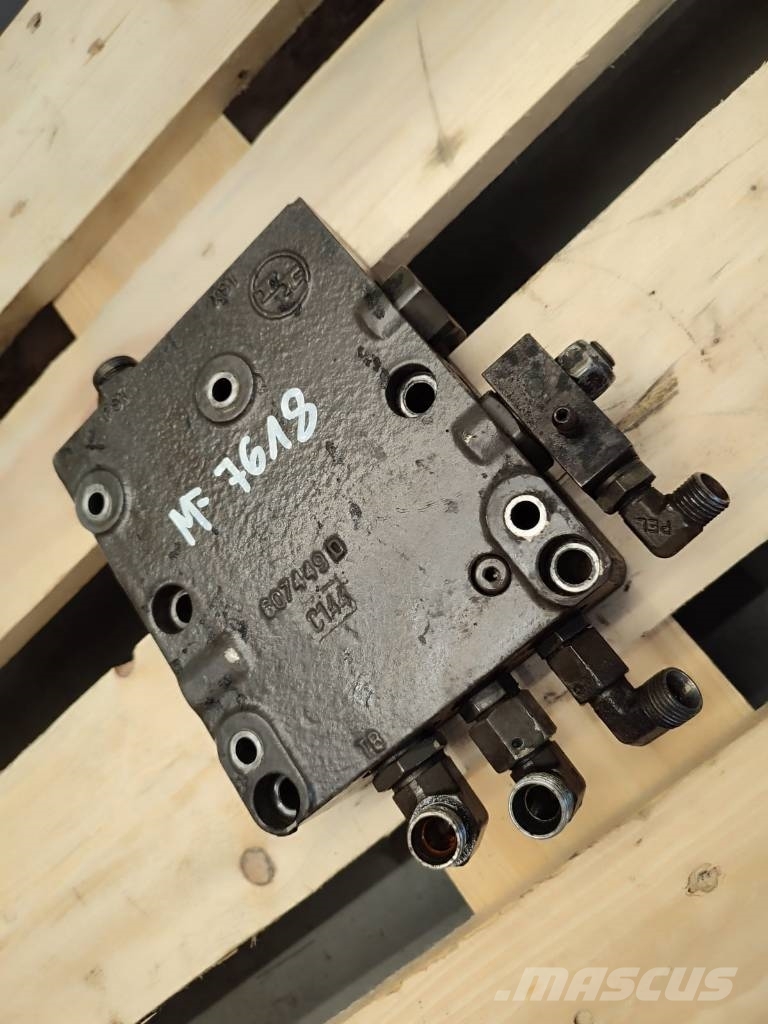 Massey Ferguson 7618 Hydraulic valve Brakes 0011355291 Hydraulika