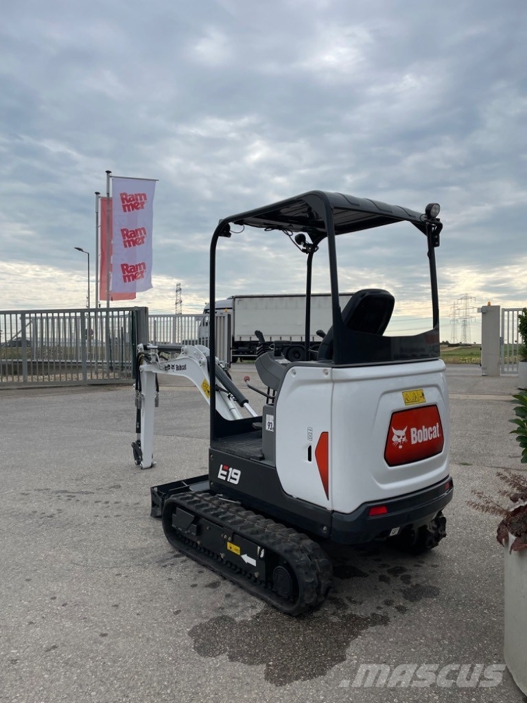 Bobcat E19 mit Schutzdach Mini excavators < 7t (Mini diggers)