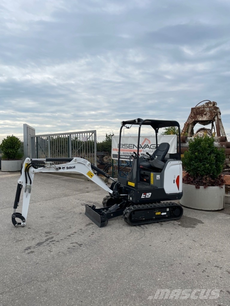 Bobcat E19 mit Schutzdach Mini excavators < 7t (Mini diggers)
