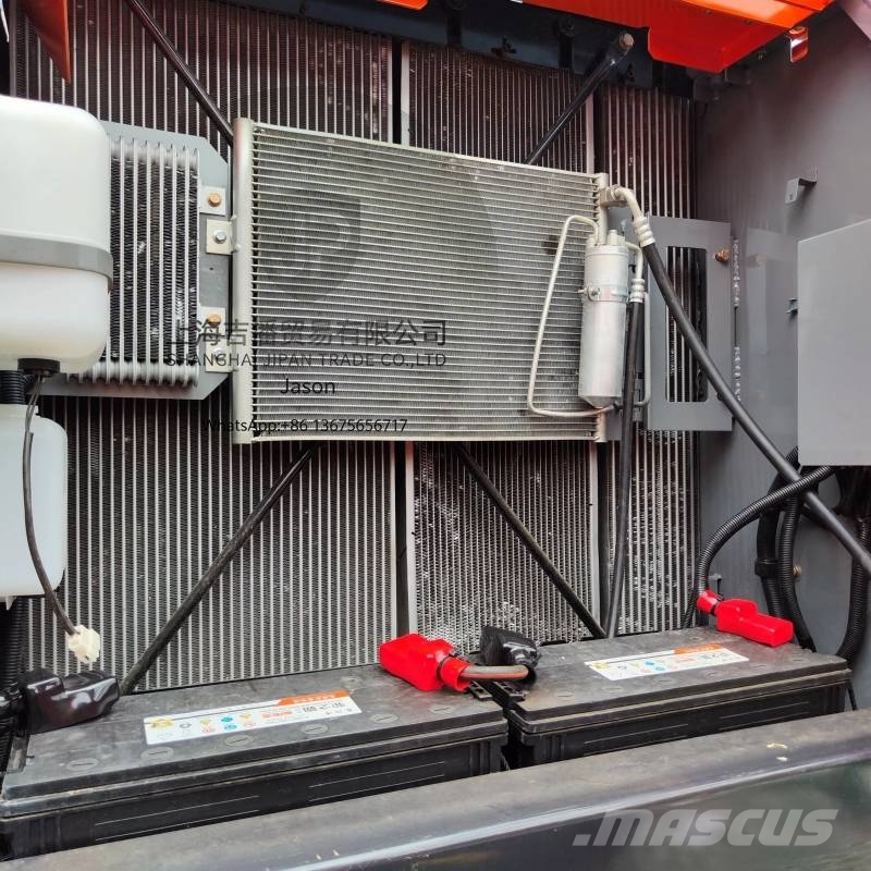 Hitachi ZX 200 履带挖掘机