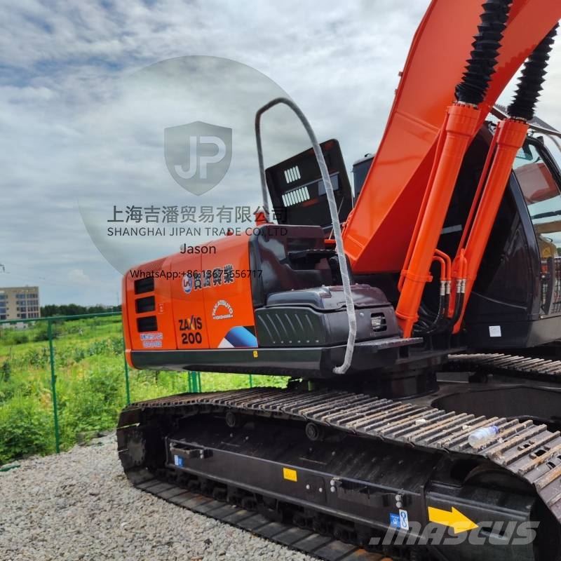 Hitachi ZX 200 履带挖掘机