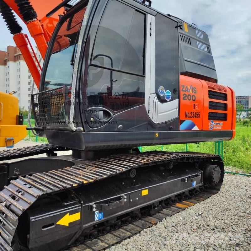 Hitachi ZX 200 履带挖掘机