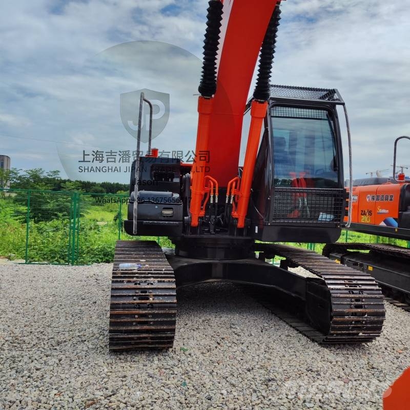Hitachi ZX 200 履带挖掘机
