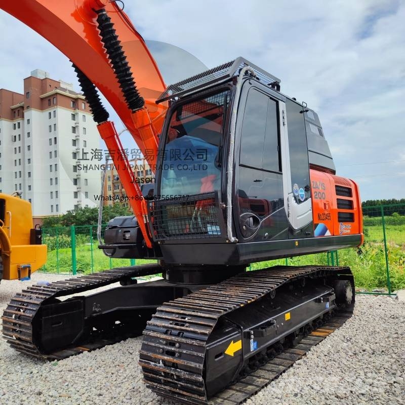 Hitachi ZX 200 履带挖掘机