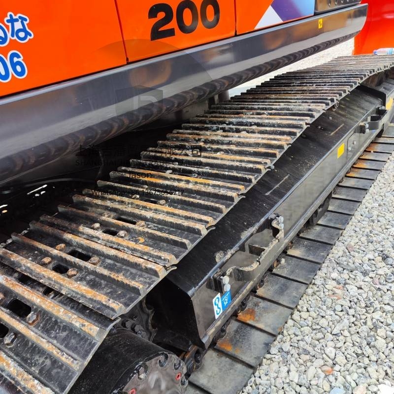 Hitachi ZX 200 履带挖掘机