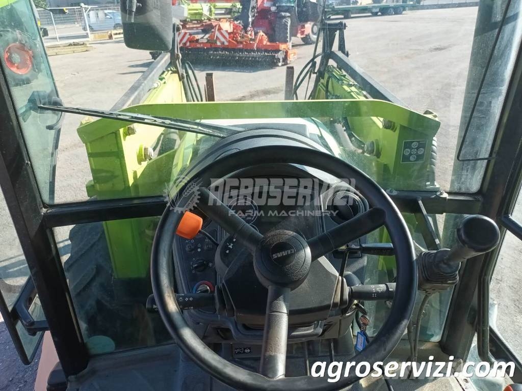 CLAAS Axos 320 Trattori