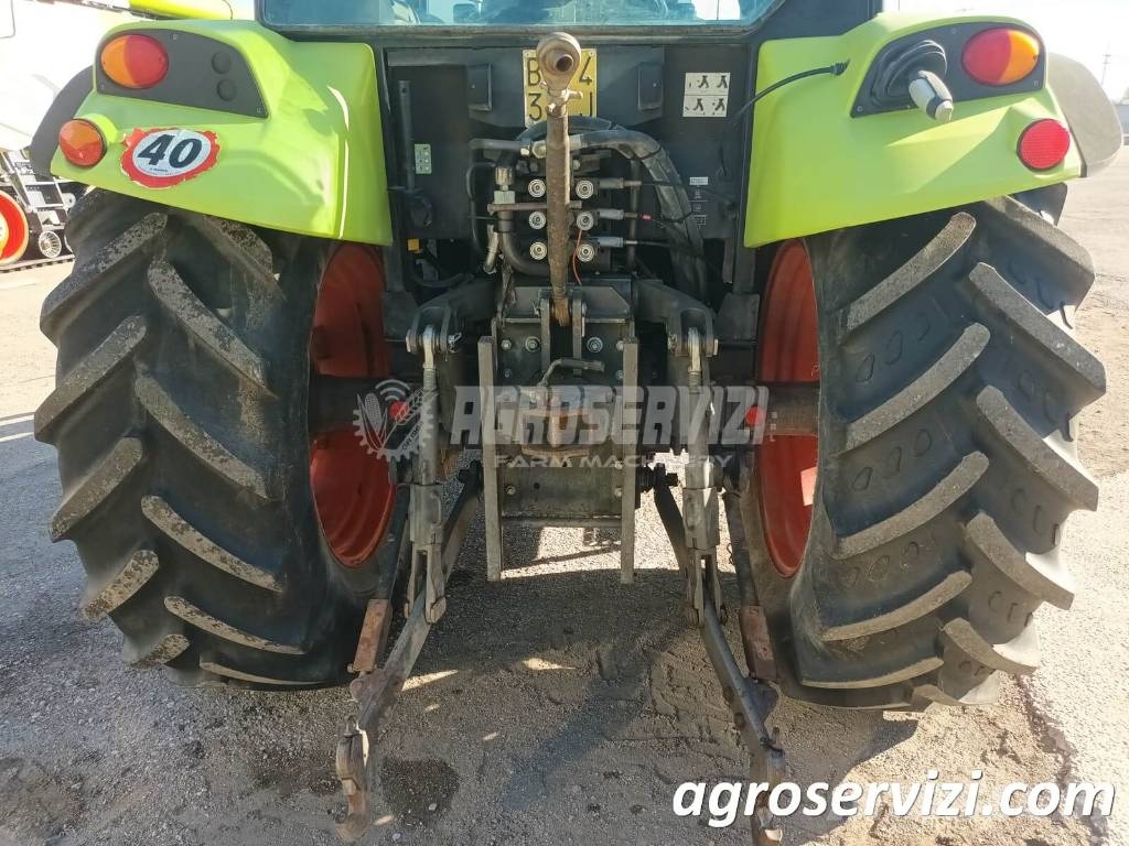 CLAAS Axos 320 Trattori