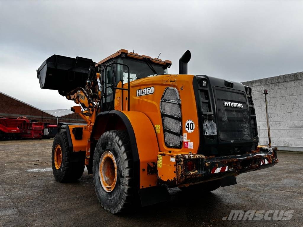 Hyundai HL 960 Ładowarki kołowe