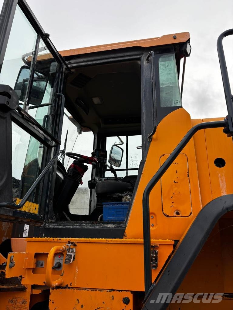 Hyundai HL 960 Ładowarki kołowe