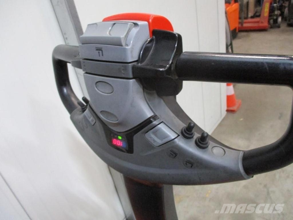 Toyota SWE120XR Штабелери