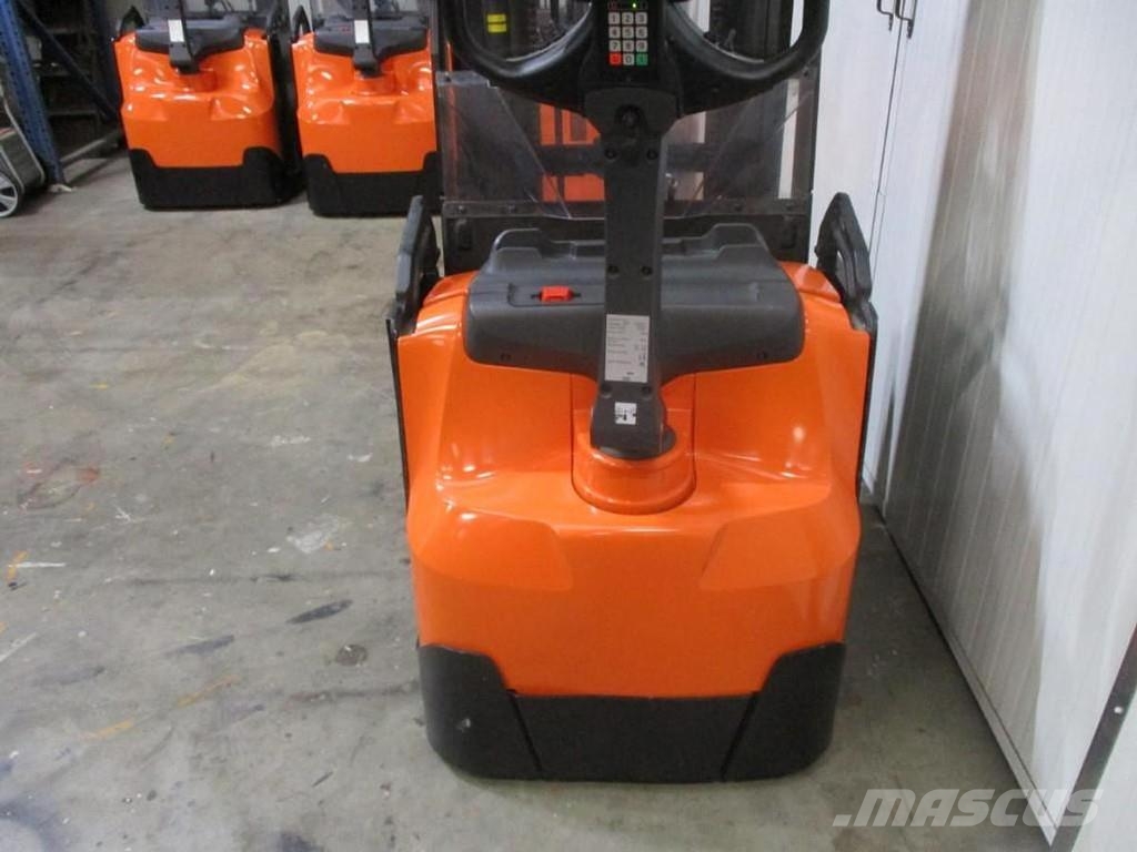 Toyota SWE120XR Штабелери