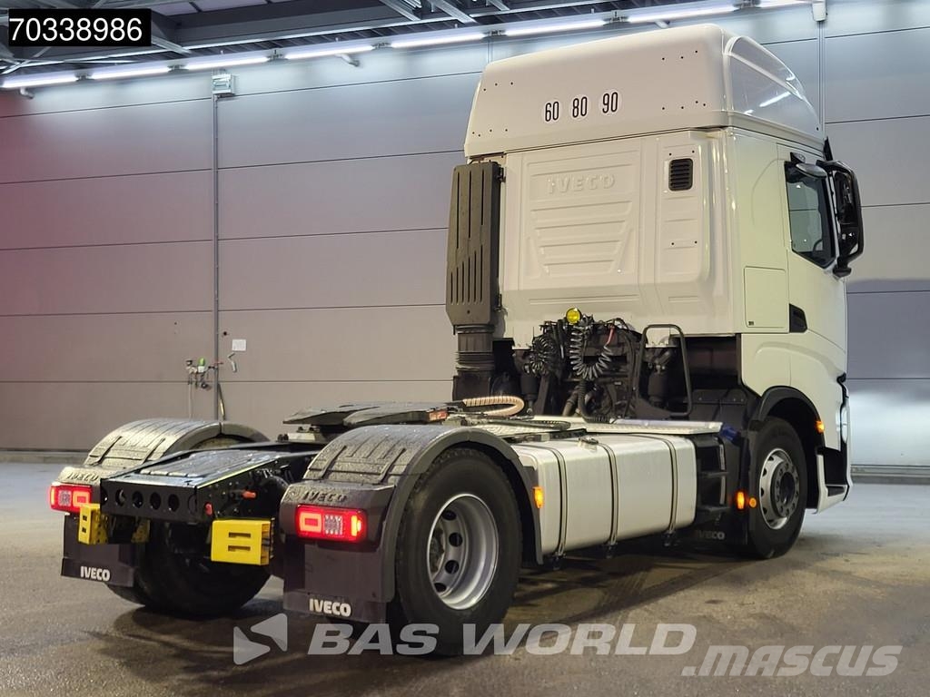 Iveco S-Way 530 4X2 Retarder Hydraulik Full-Air ACC Navi Nyergesvontatók