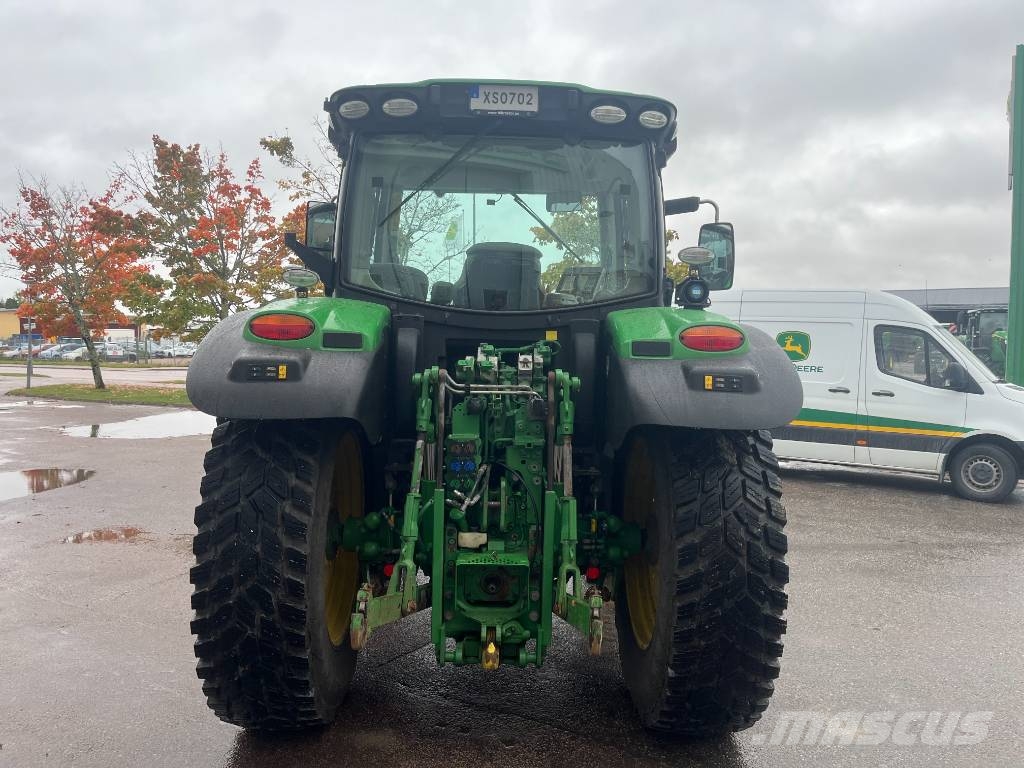 John Deere 6110 R Traktorer