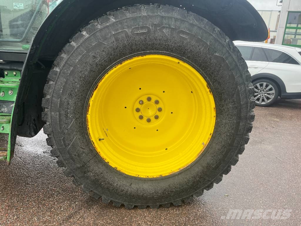 John Deere 6110 R Traktorer