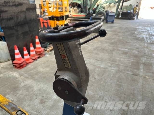 Ammann AVH 8020 Rüttelplatte 2.500 EUR Trilmachines