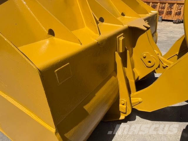 CAT 966 M Iekrāvēji uz riteņiem