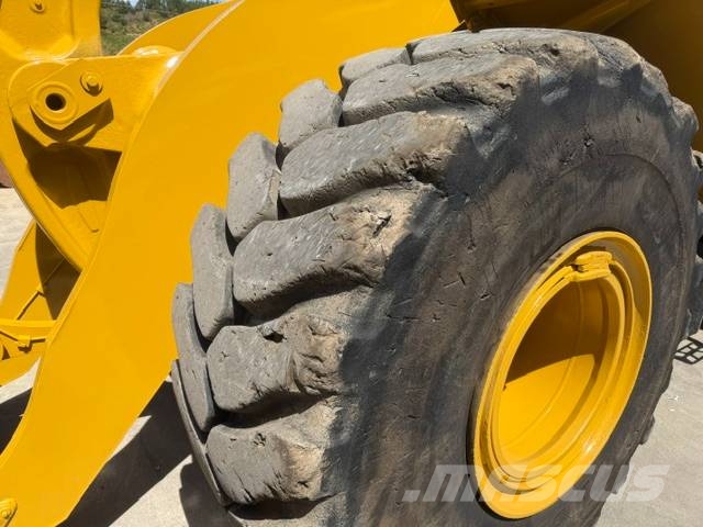 CAT 966 M Iekrāvēji uz riteņiem