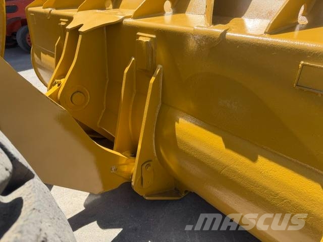 CAT 966 M Iekrāvēji uz riteņiem