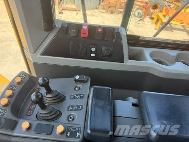 CAT 966 M Iekrāvēji uz riteņiem