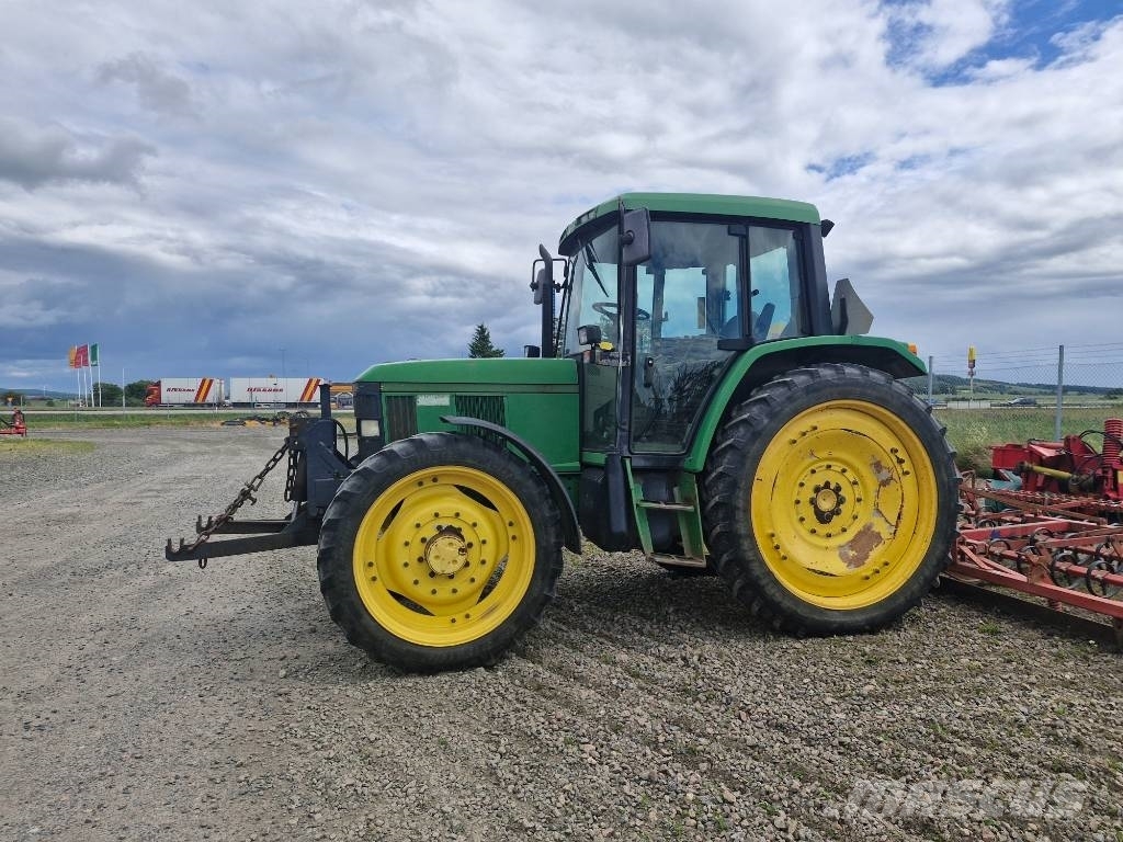 John Deere 6410