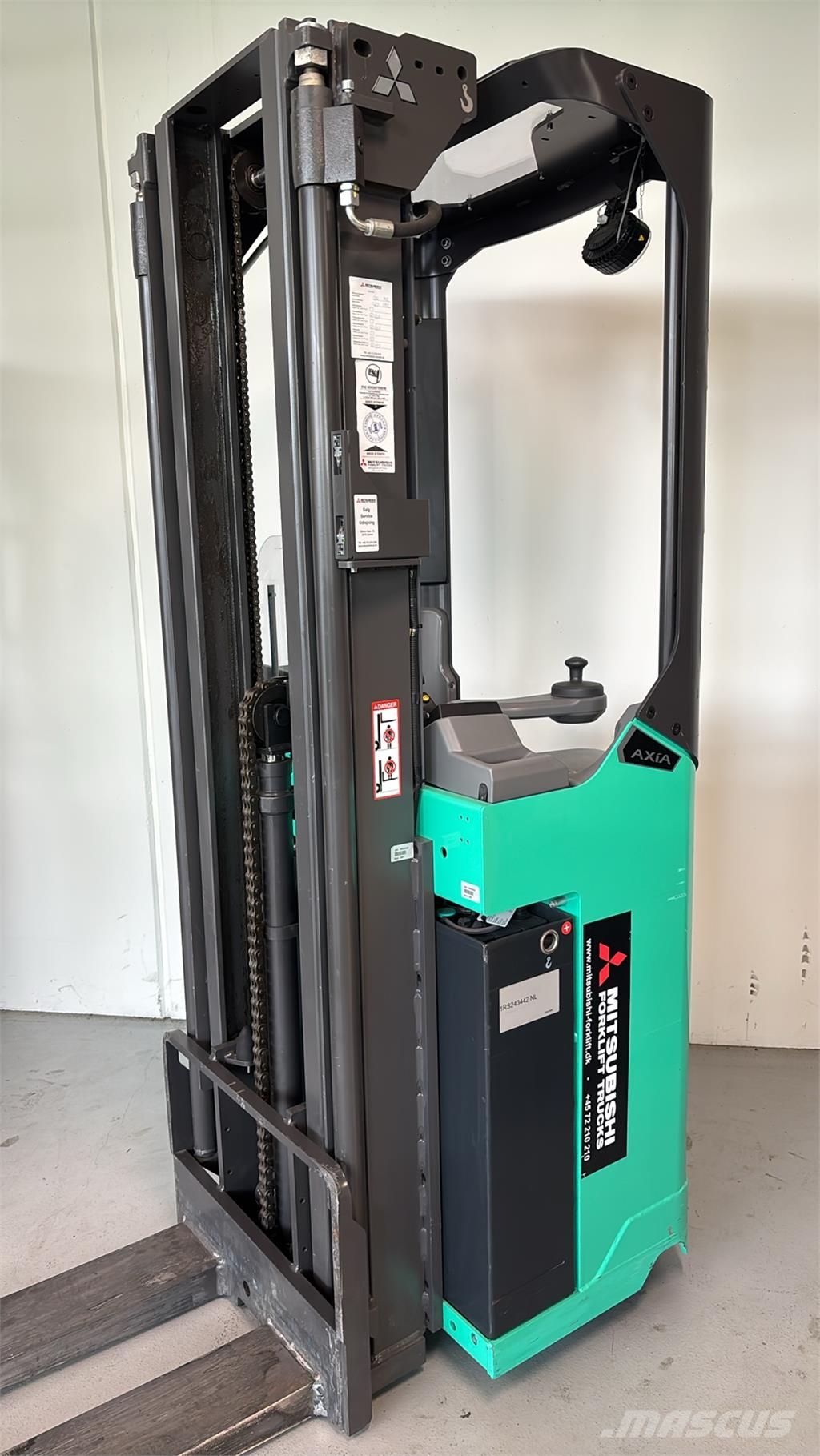 Mitsubishi SBR16N2 Ajettavat pinoamisvaunut