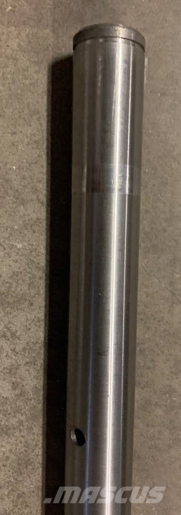 Deutz-Fahr Shaft VF12028030195.10, 12028030195 Transmission