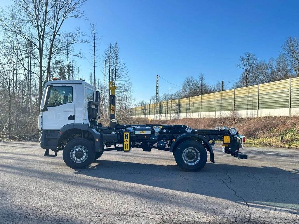 MAN TGM MAN TGM 18.320 4x4 Euro 6e Hyva 12-45 Hook lift trucks