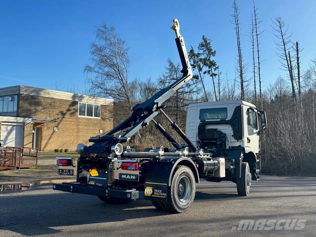 MAN TGM MAN TGM 18.320 4x4 Euro 6e Hyva 12-45 Hook lift trucks