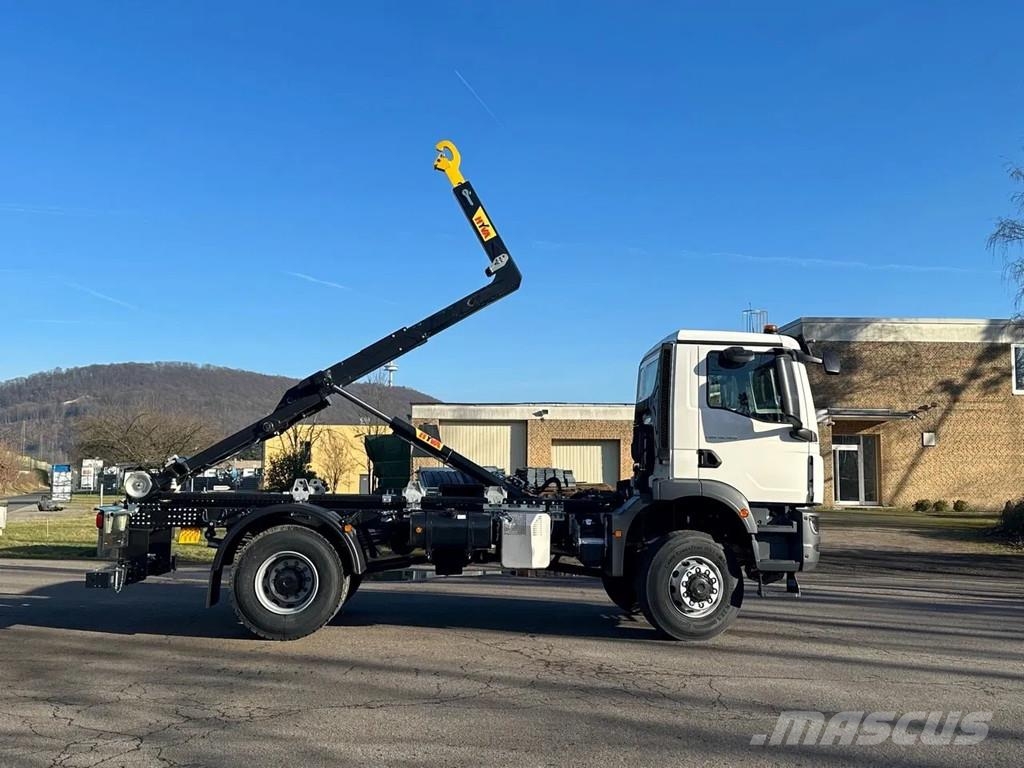 MAN TGM MAN TGM 18.320 4x4 Euro 6e Hyva 12-45 Hook lift trucks