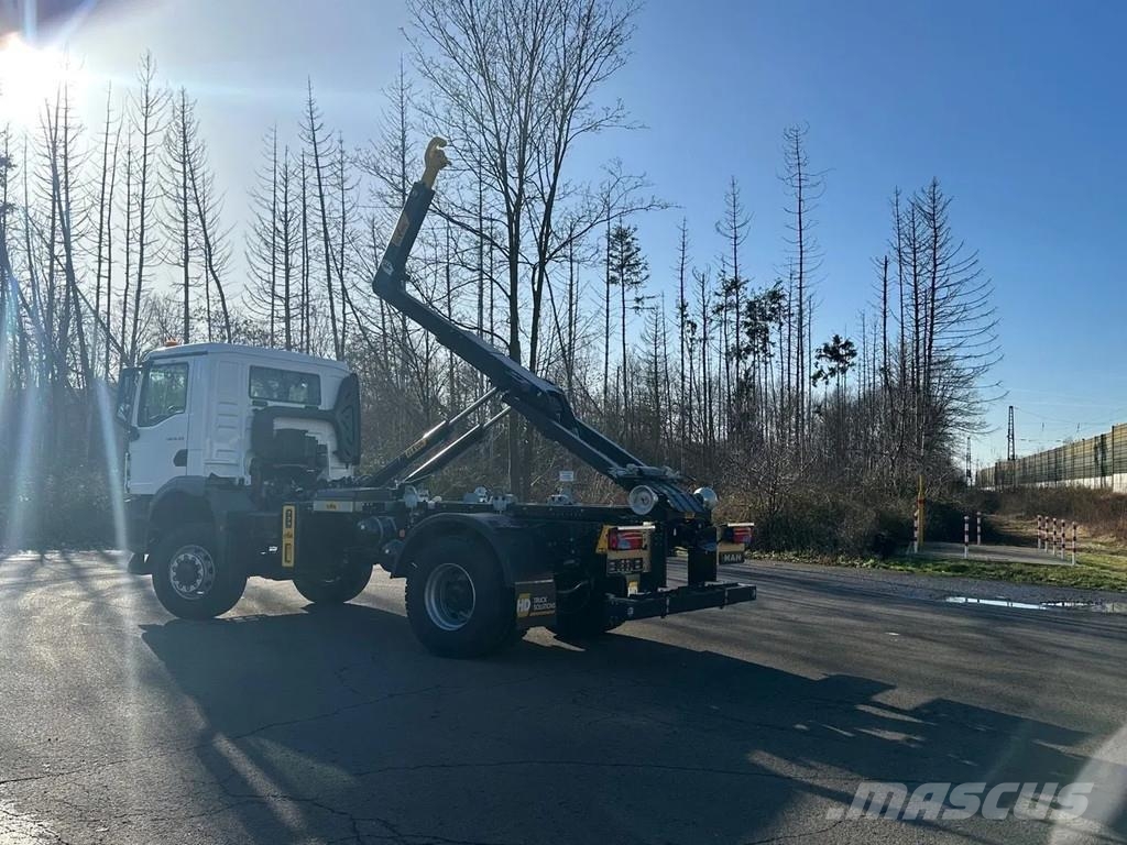 MAN TGM MAN TGM 18.320 4x4 Euro 6e Hyva 12-45 Hook lift trucks