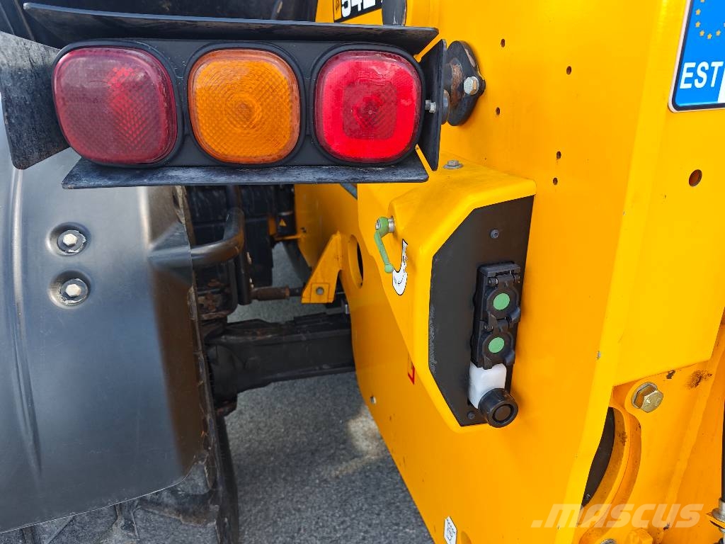 JCB 542-70 Agri Super Verreikers voor landbouw