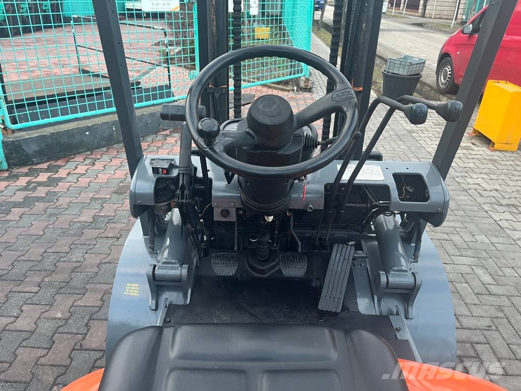 Toyota 6 FG 30 /02/ V-2670 OB Gázüzemű targoncák