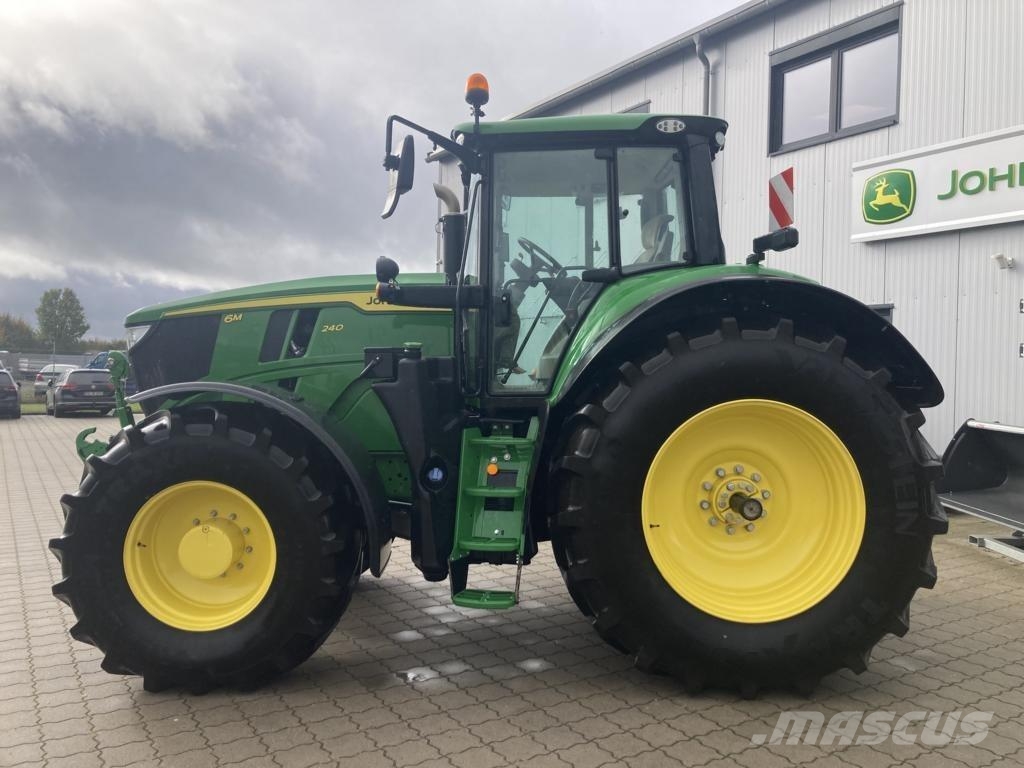 John Deere 6M240 Tractoren