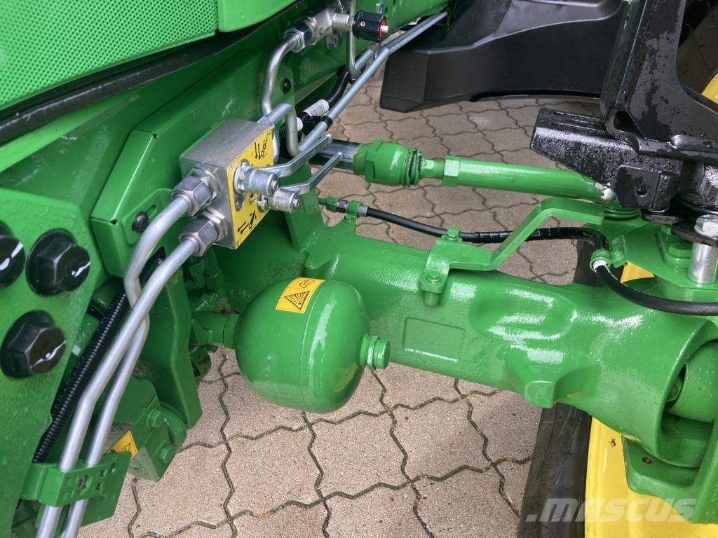 John Deere 6M240 Tractoren