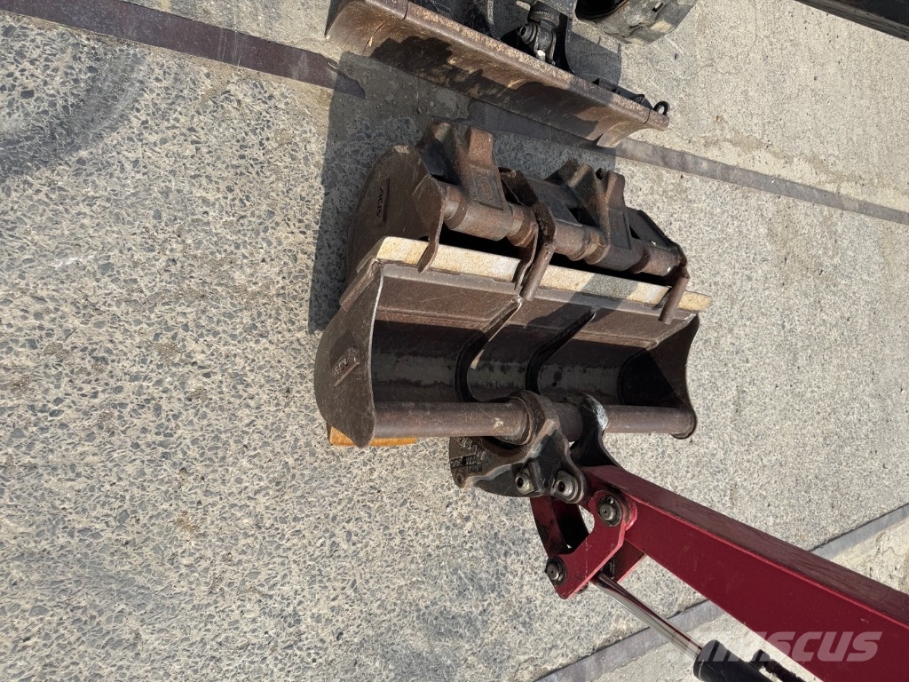 Yanmar SV08 (1F079) حفارات صغيرة أقل من 7 طن (حفارات صغيرة)