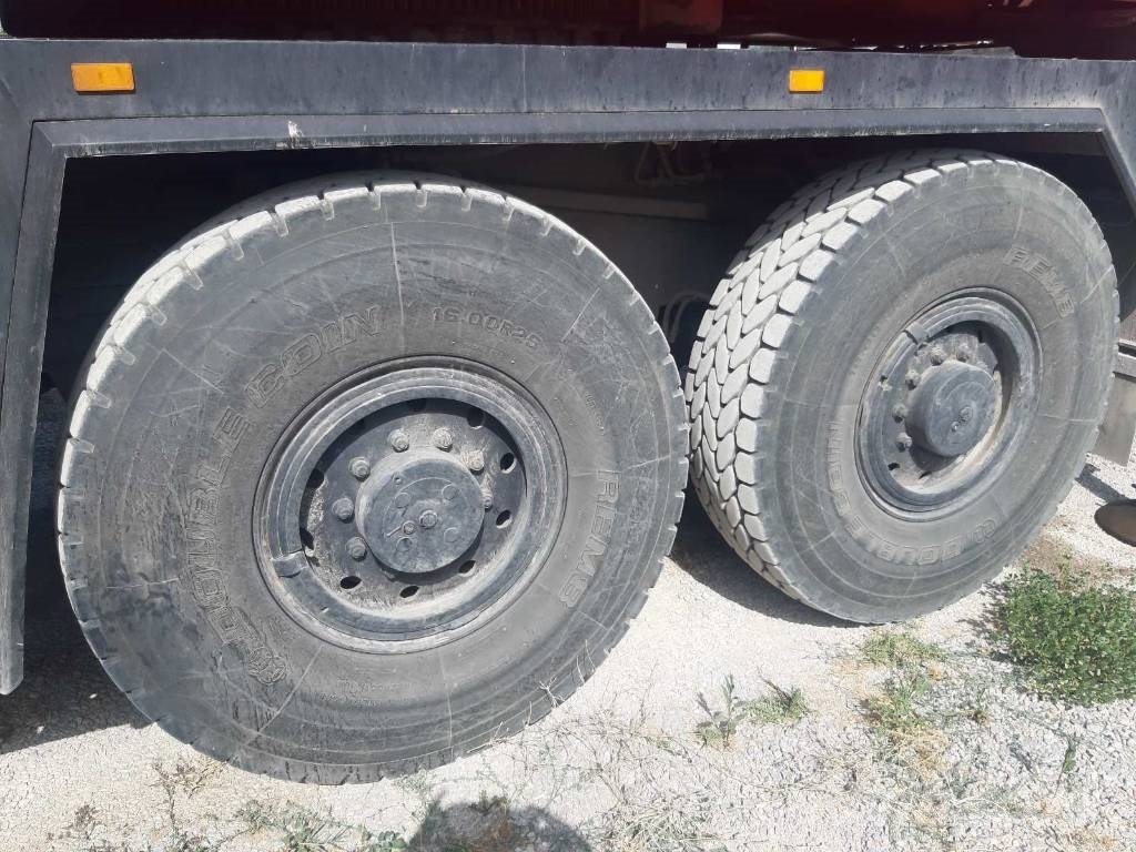 Krupp KMK 4070 全路面起重機/吊車