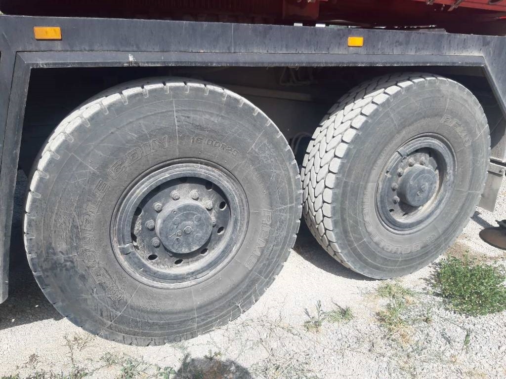 Krupp KMK 4070 全路面起重機/吊車