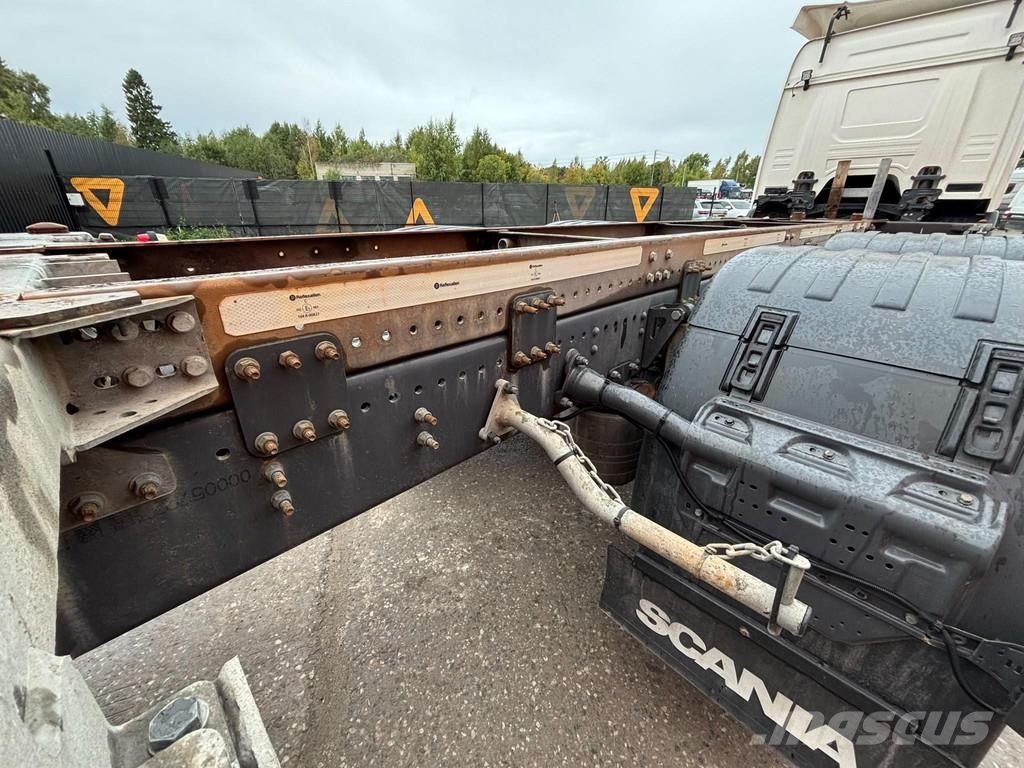 Scania P 500 6x2*4 9 TON FRONT AXLE / RETARDER Camiones portacontenedores