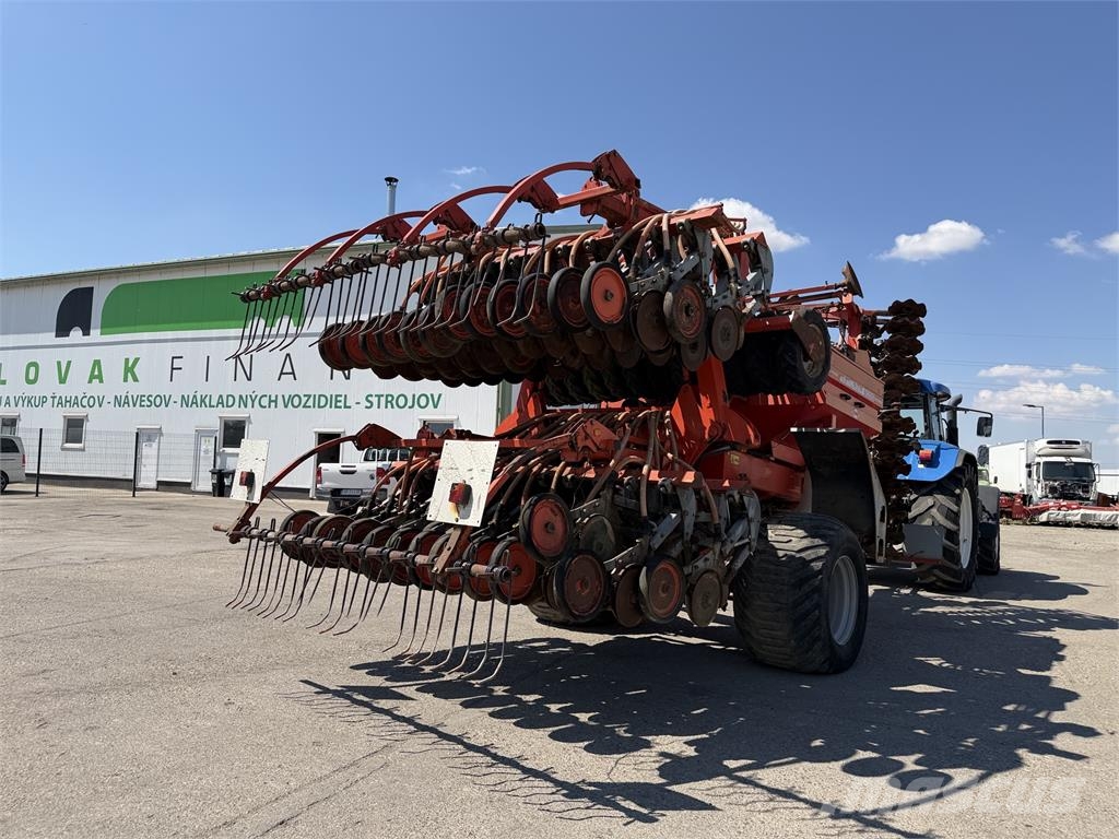 Kuhn Bezorebná sejačka KUHN FASTLINER 6000 VIN 801 ماكينات وملحقات البذر الأخرى