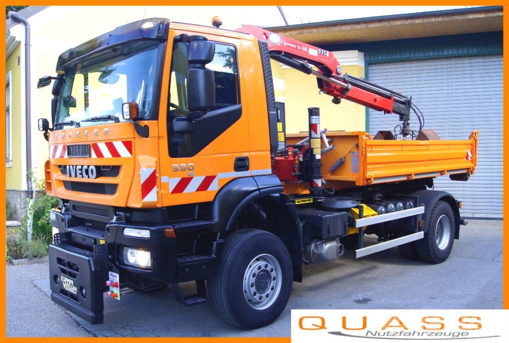 Iveco 190T33 TRAKKER 4x4/ MARREL/ HMF 835/ Winterdienst Kranwagen