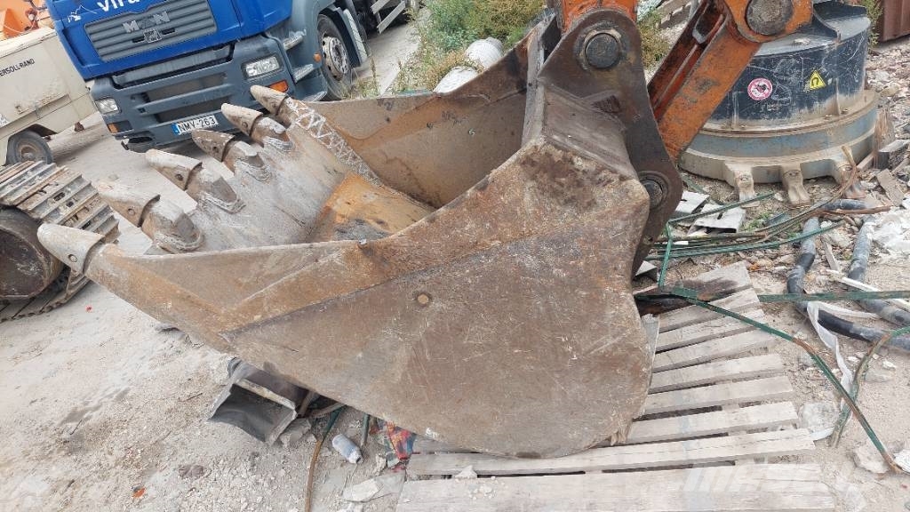 Hitachi ZX 300 LCN-7 Bageri guseničari